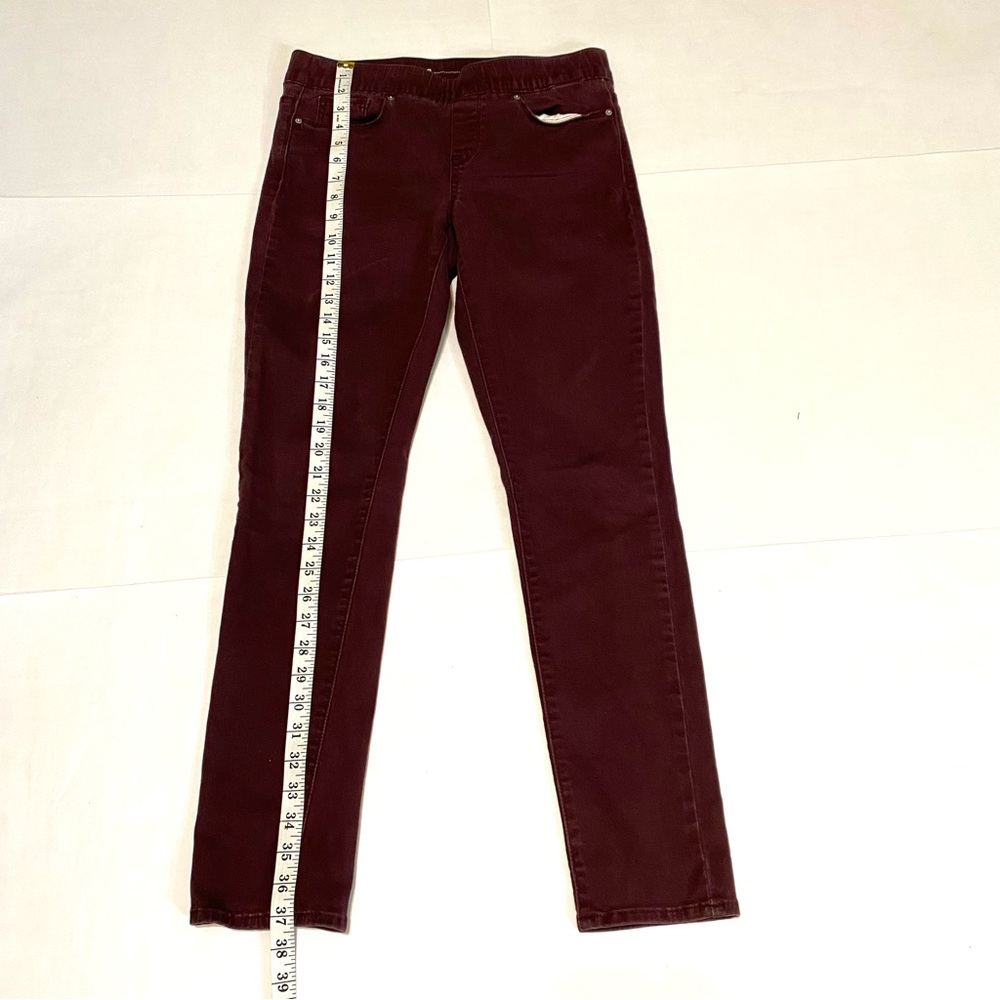 Levi’s Women's Burgundy Jeans - Picture 9 of 13
